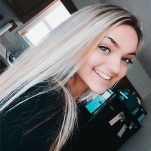 Meet your Posher, Abi